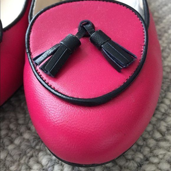C. Wonder gorgeous pink loafers with navy trim and tassel - Picture 4 of 16